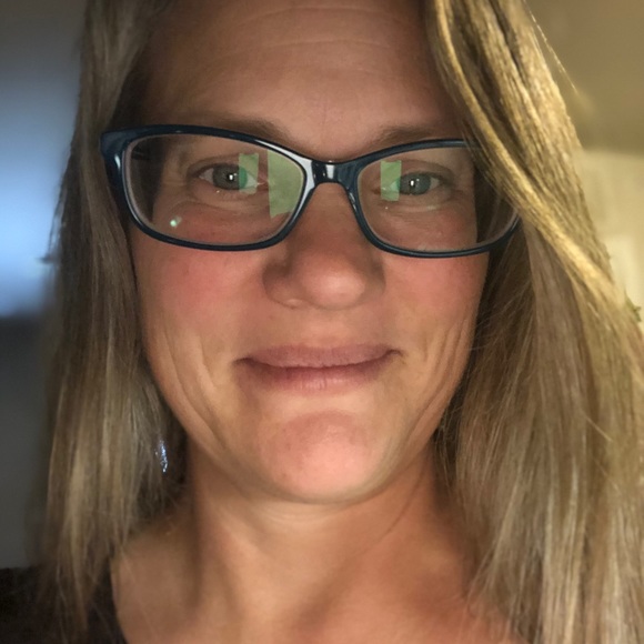 Meet your Posher, Sarah - Picture 1 of 1